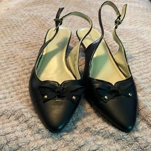 Brand:avenue color:black size:8